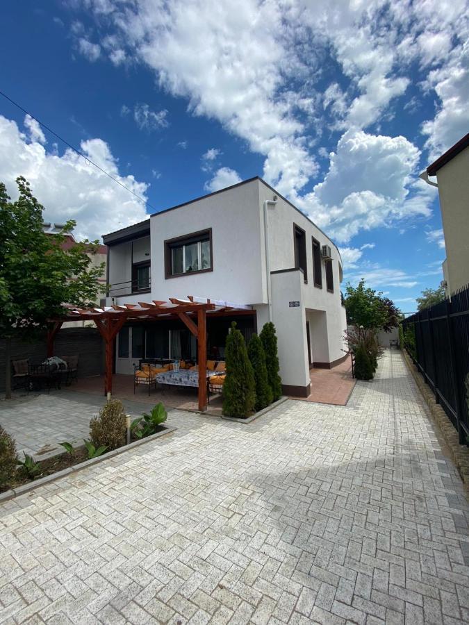 Ammos Mamaia 120 Metri De Plaja * Năvodari